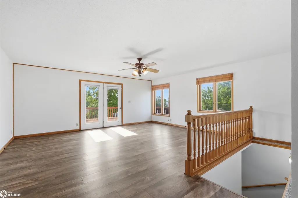 1102 Siegel Street Tama IA 52339