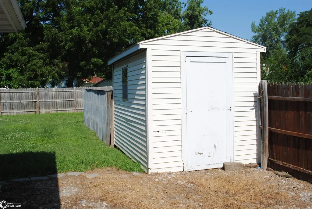 910 N 9th Street Fairfield IA 52556