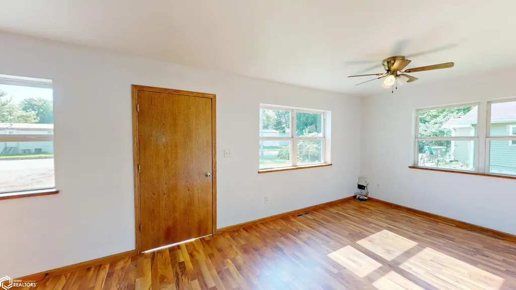 910 N 9th Street Fairfield IA 52556