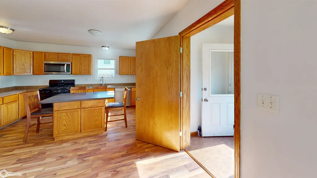 910 N 9th Street Fairfield IA 52556