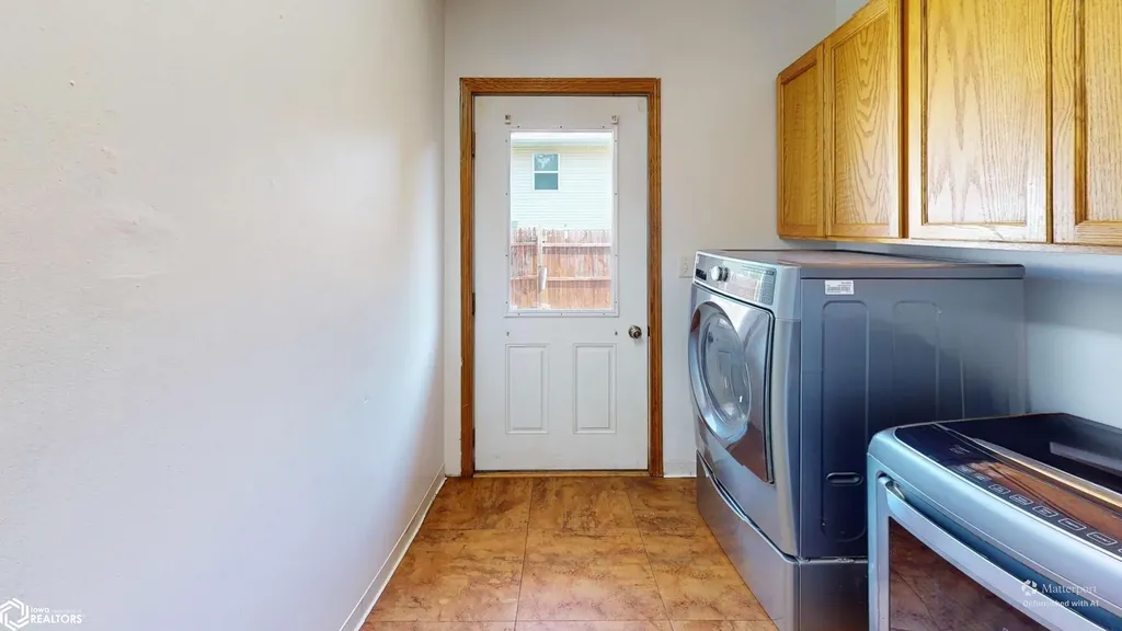 910 N 9th Street Fairfield IA 52556