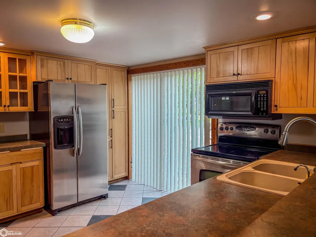 1006 Irish Lane Mount Vernon IA 52314