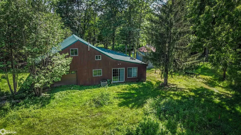 1006 Irish Lane Mount Vernon IA 52314