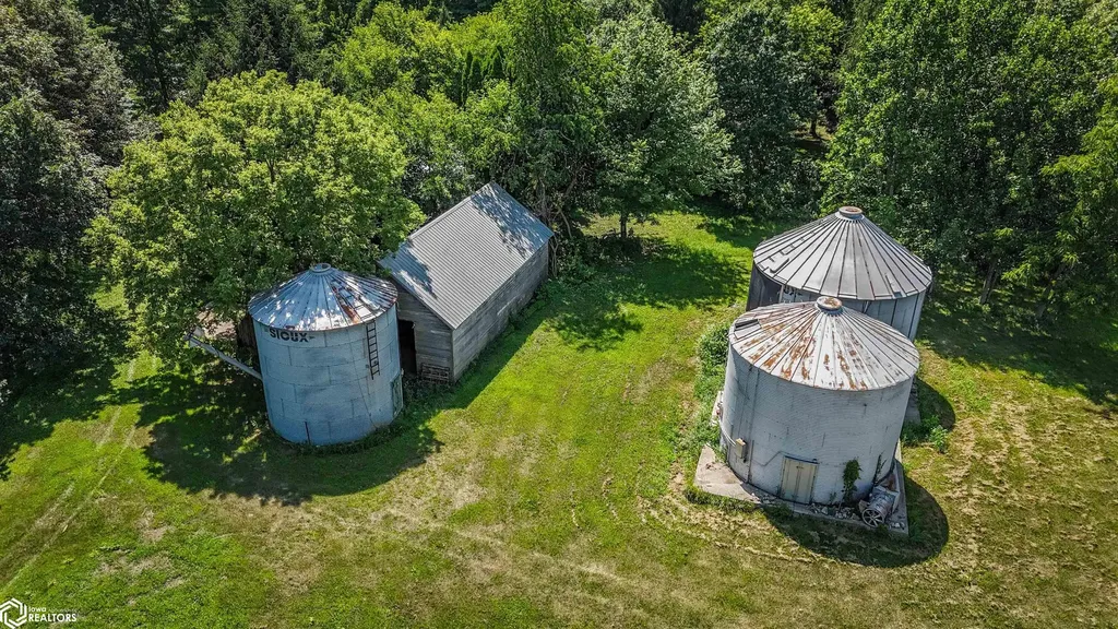 1006 Irish Lane Mount Vernon IA 52314