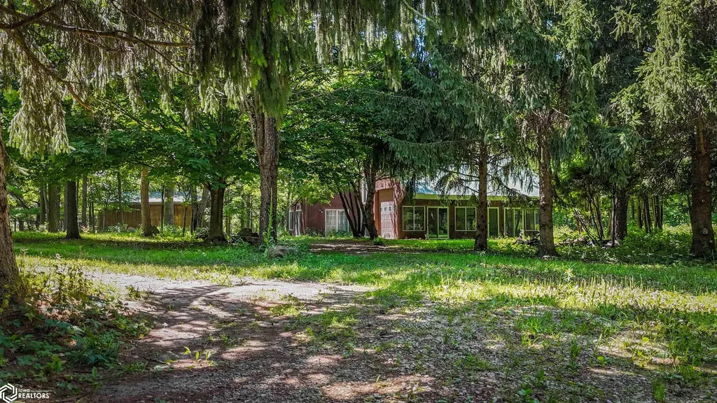 1006 Irish Lane Mount Vernon IA 52314