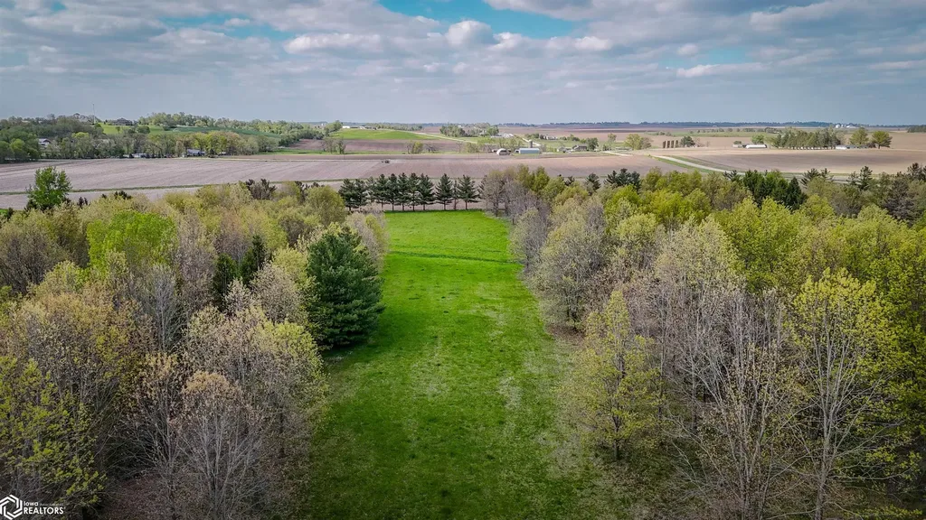 Tbd Irish Lane Mount Vernon IA 52314