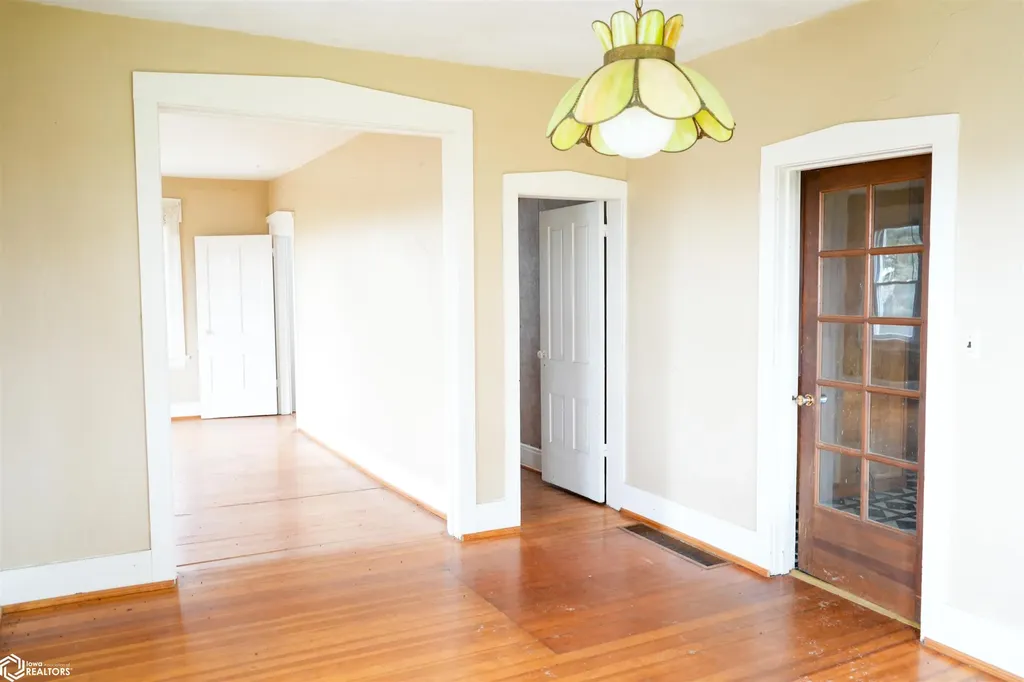 1000 Irish Lane Mount Vernon IA 52314