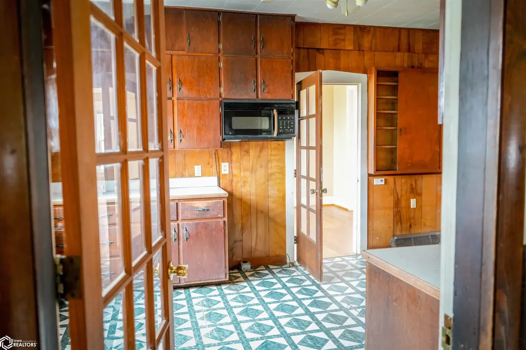 1000 Irish Lane Mount Vernon IA 52314