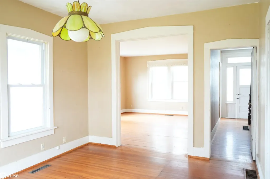 1000 Irish Lane Mount Vernon IA 52314