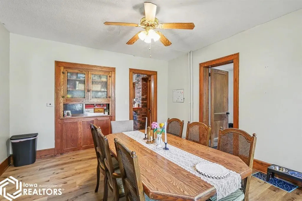 401 K Avenue E Oskaloosa IA 52577