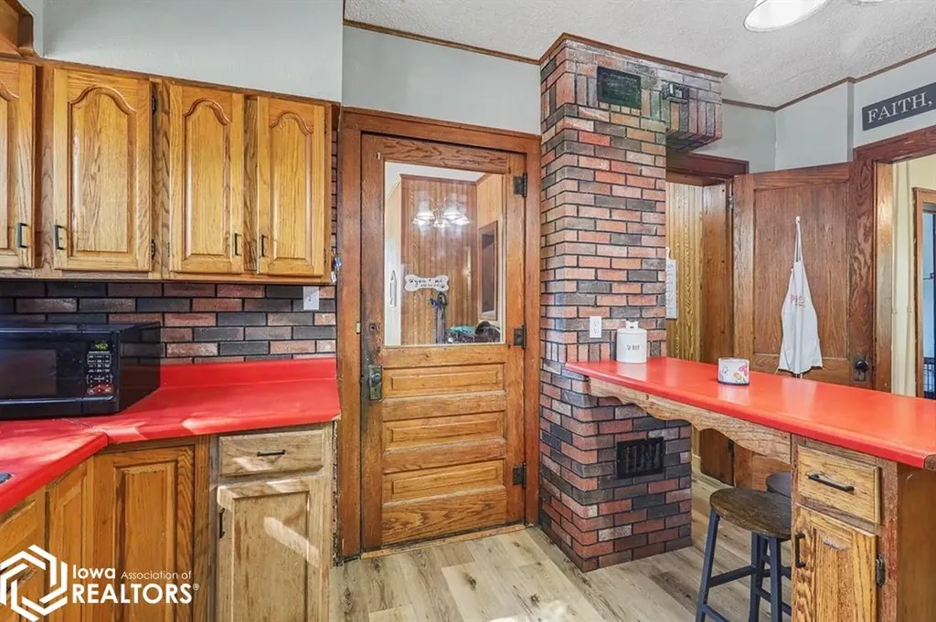401 K Avenue E Oskaloosa IA 52577