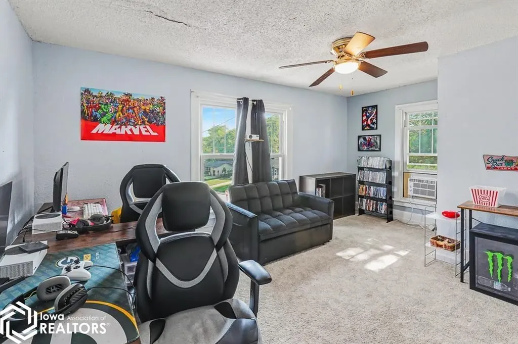 401 K Avenue E Oskaloosa IA 52577