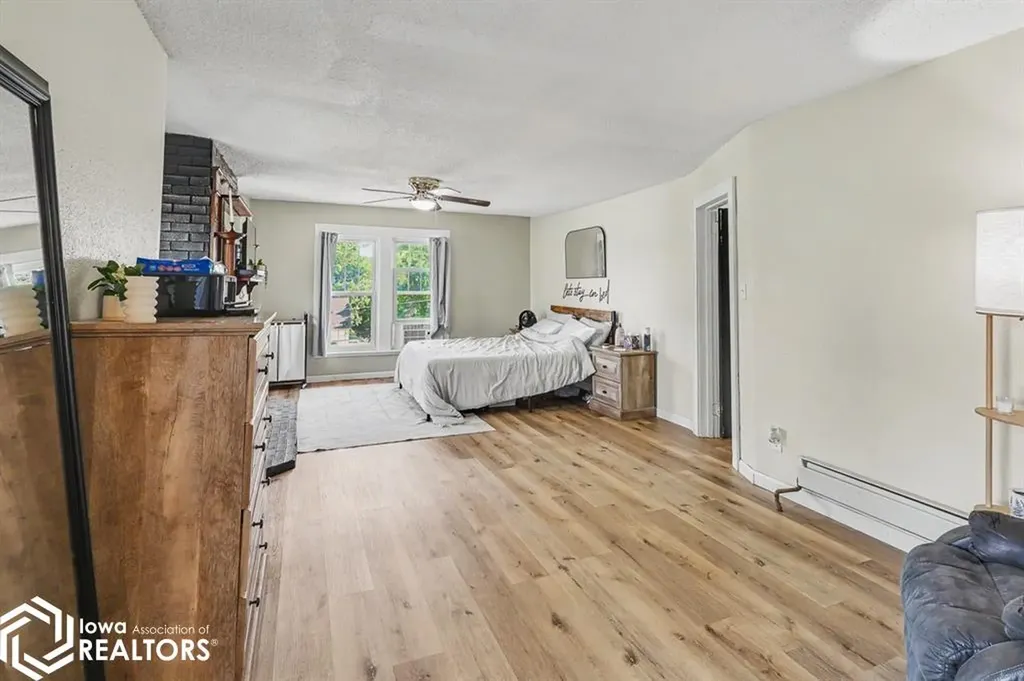 401 K Avenue E Oskaloosa IA 52577