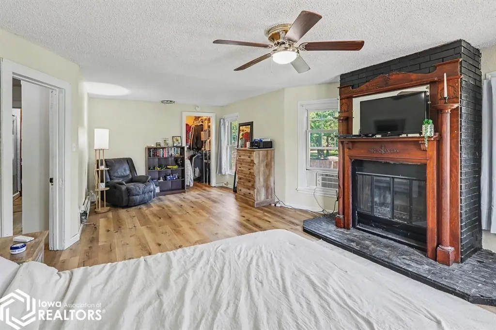 401 K Avenue E Oskaloosa IA 52577