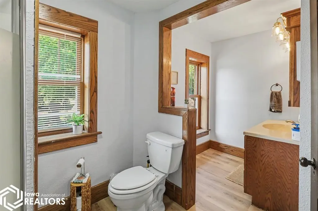 401 K Avenue E Oskaloosa IA 52577