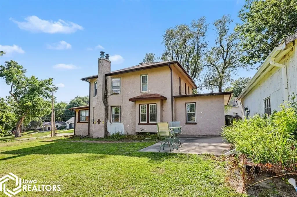 401 K Avenue E Oskaloosa IA 52577