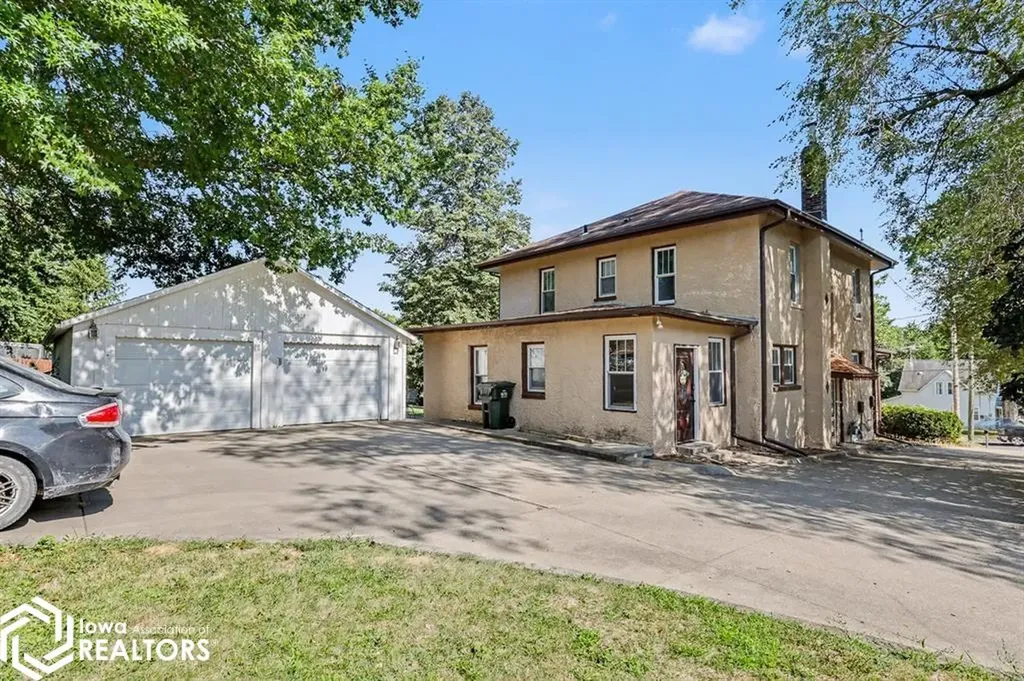 401 K Avenue E Oskaloosa IA 52577