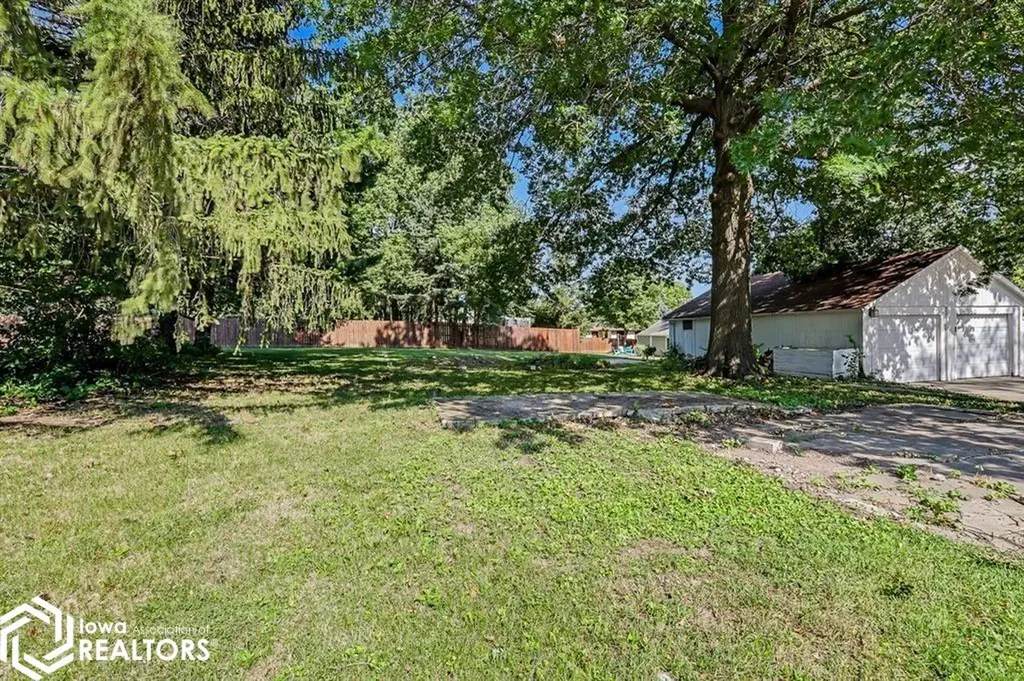 401 K Avenue E Oskaloosa IA 52577