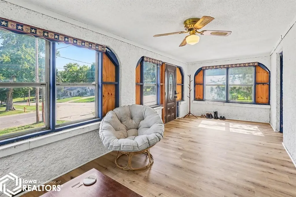 401 K Avenue E Oskaloosa IA 52577