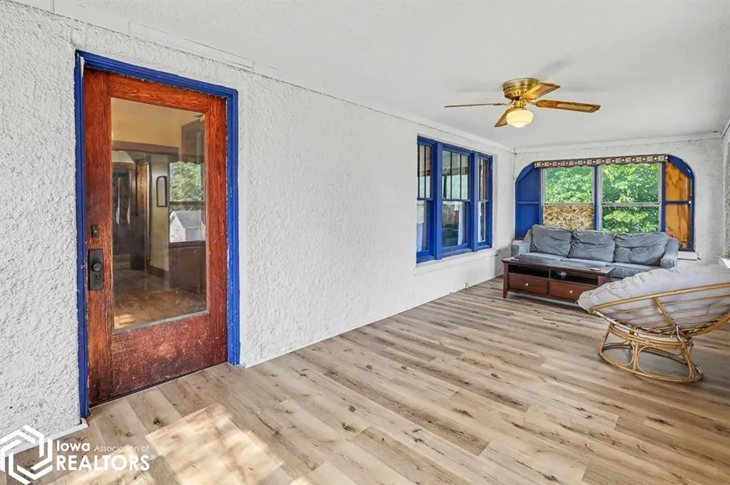 401 K Avenue E Oskaloosa IA 52577