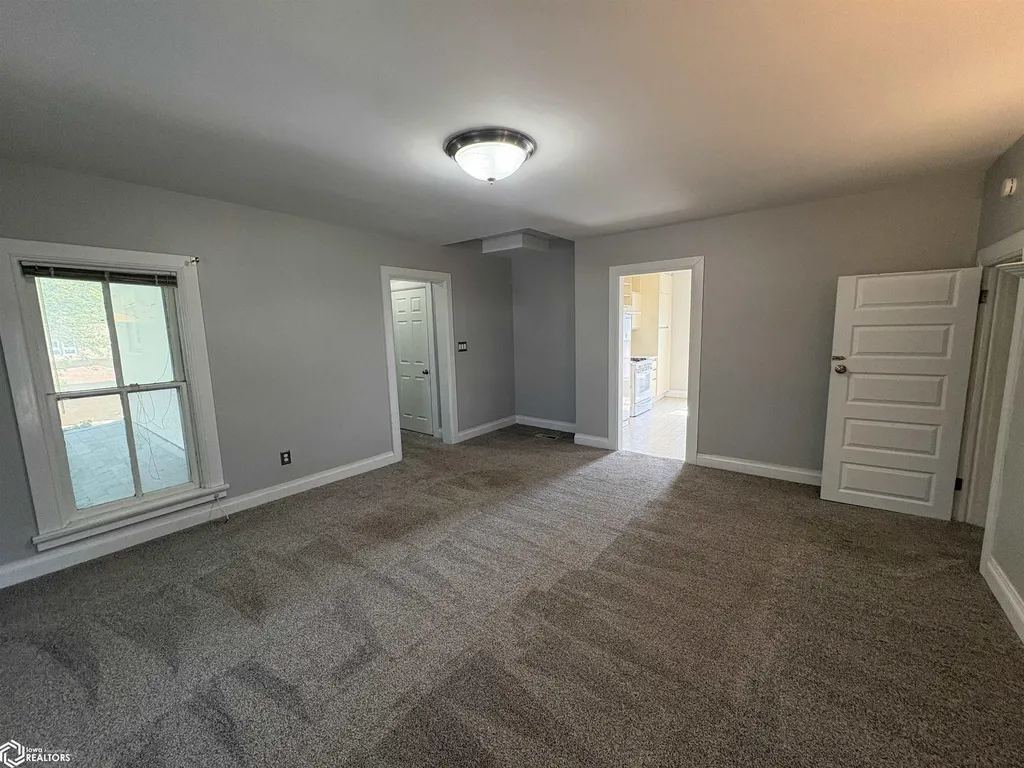 200 E Briggs Fairfield IA 52556