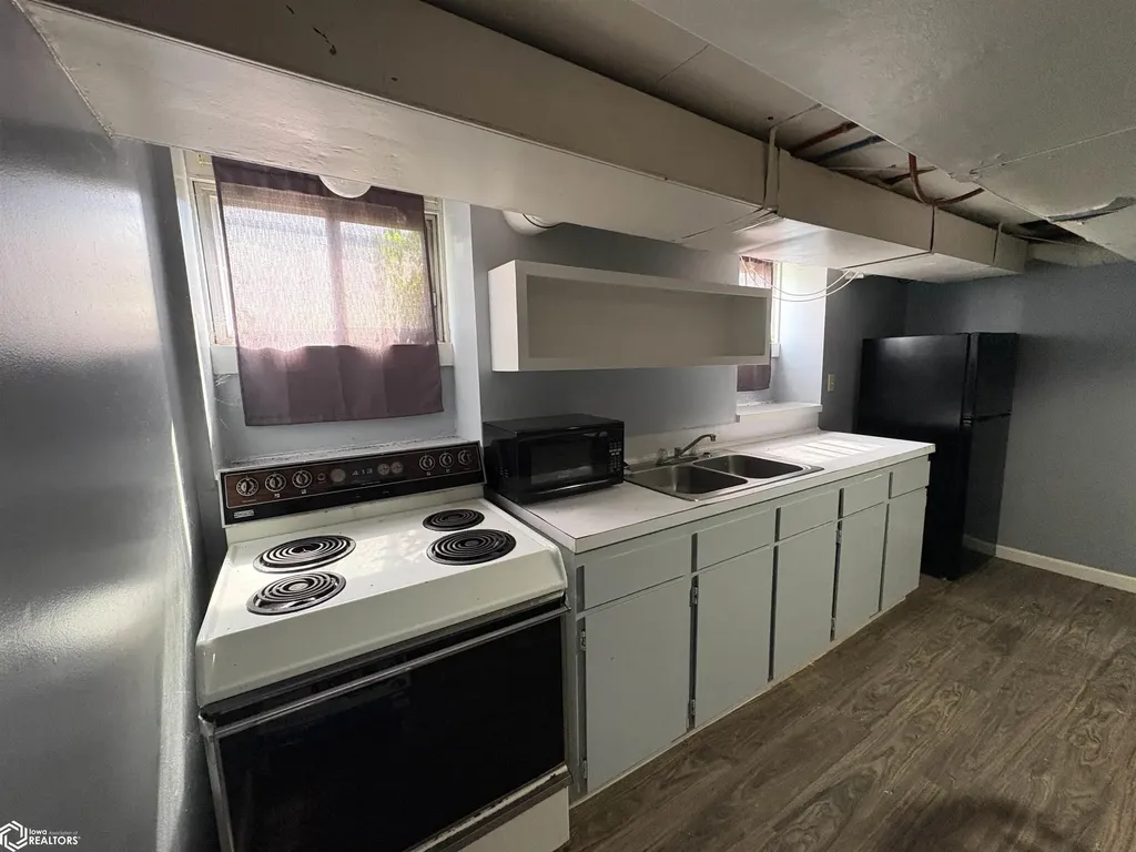 200 E Briggs Fairfield IA 52556