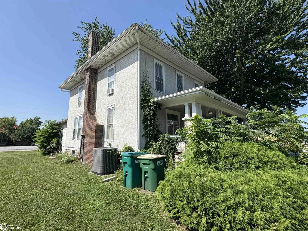 200 E Briggs Fairfield IA 52556