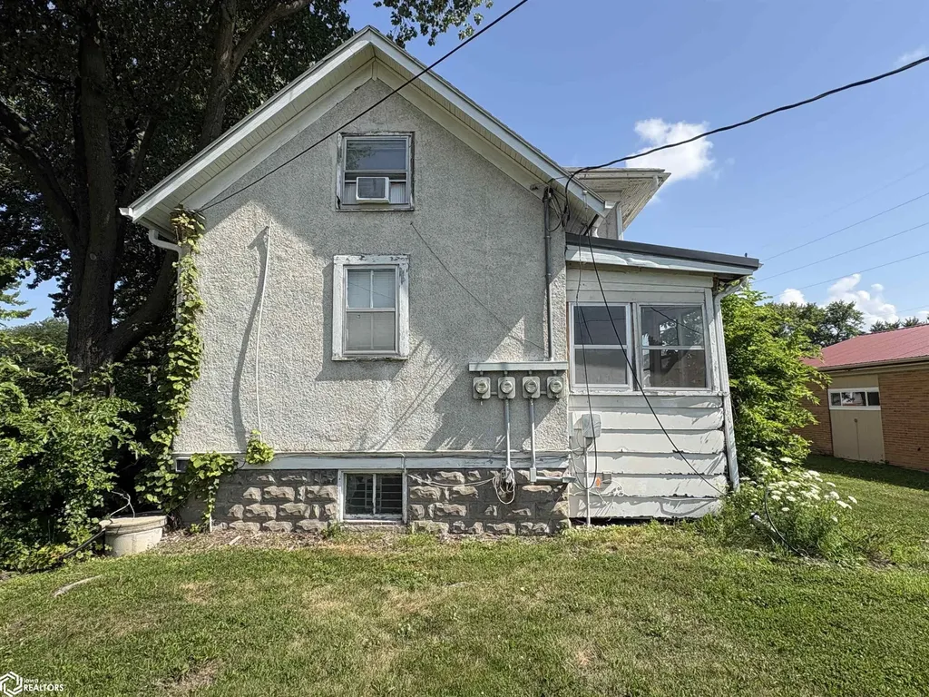 200 E Briggs Fairfield IA 52556