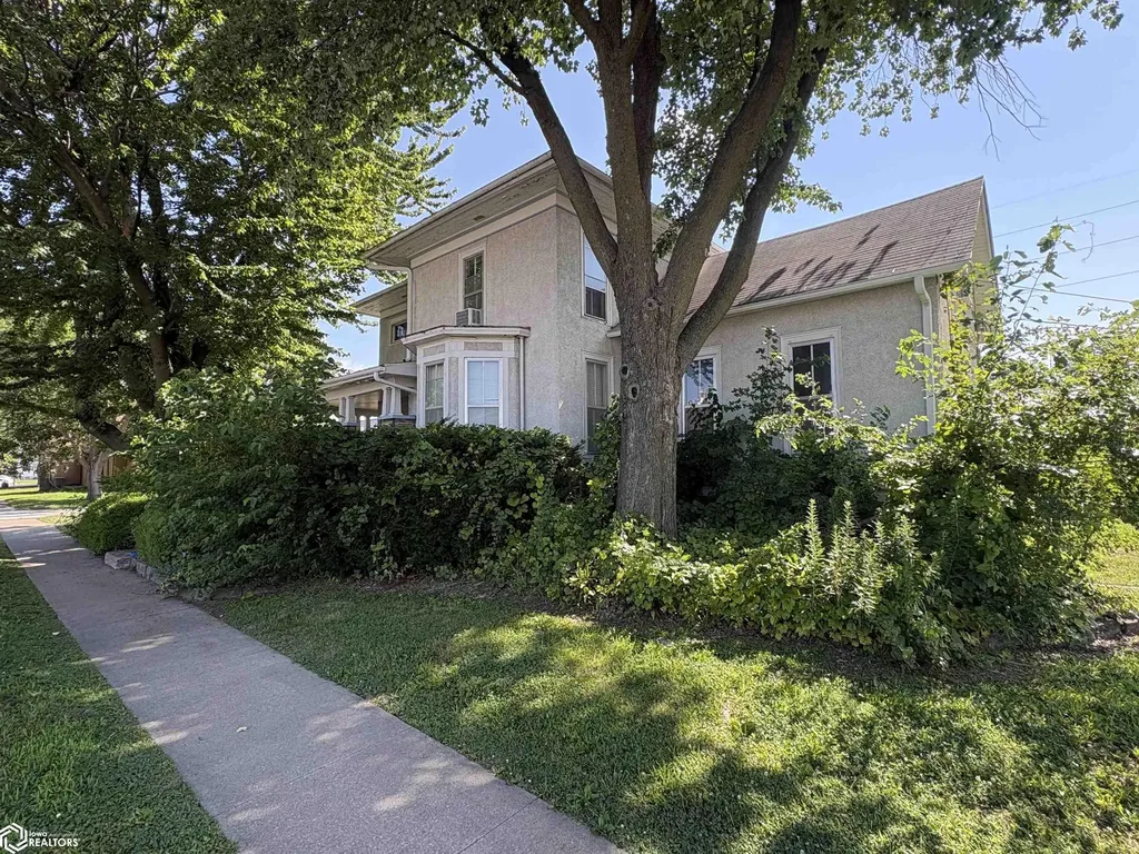 200 E Briggs Fairfield IA 52556