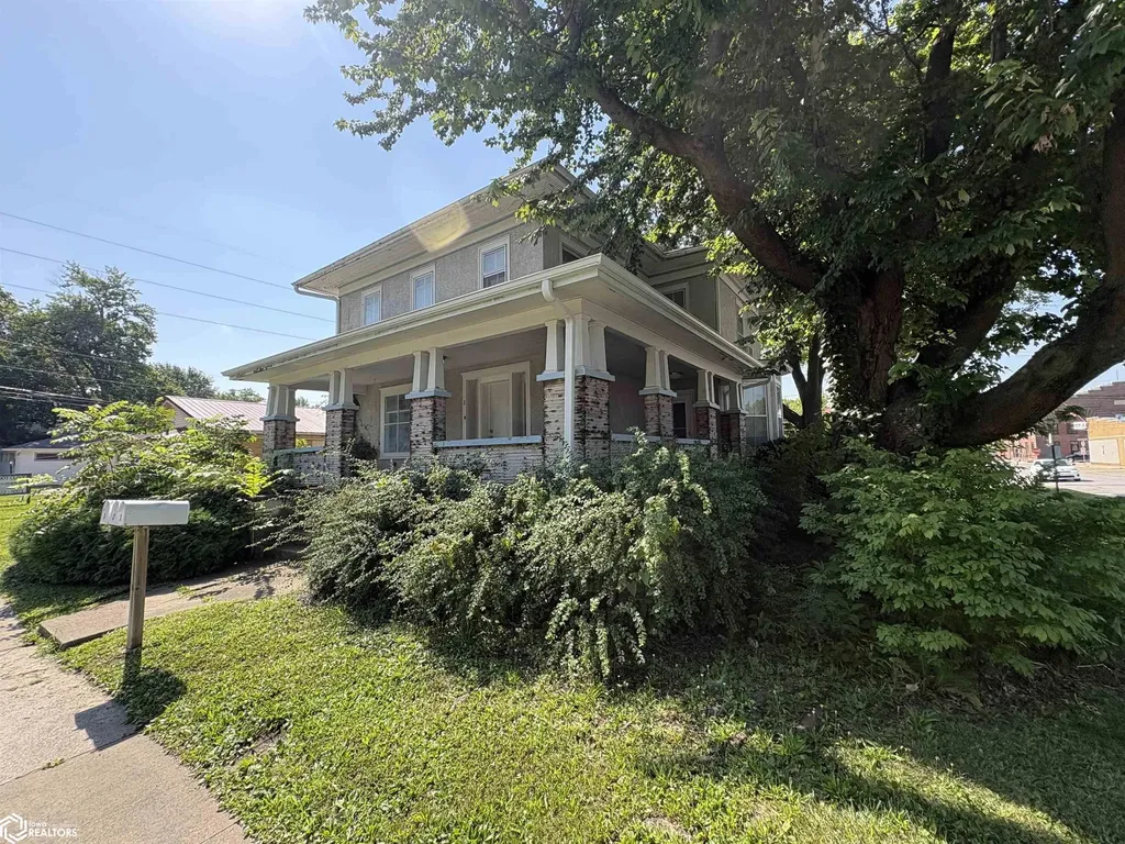 200 E Briggs Fairfield IA 52556