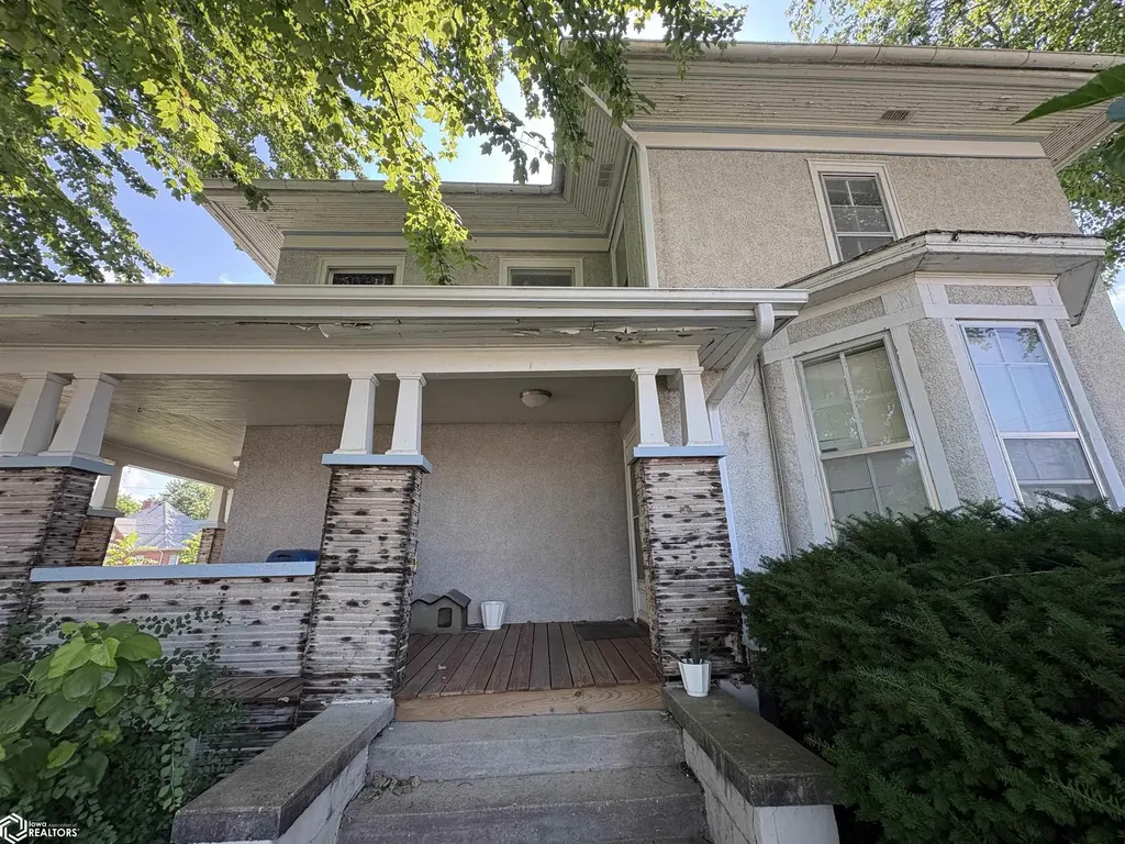 200 E Briggs Fairfield IA 52556