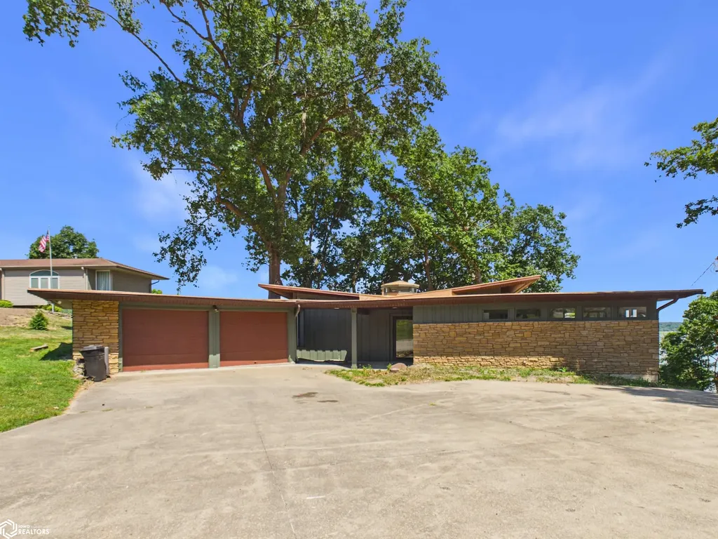 2736 Old Vineyard Road Keokuk IA 52632