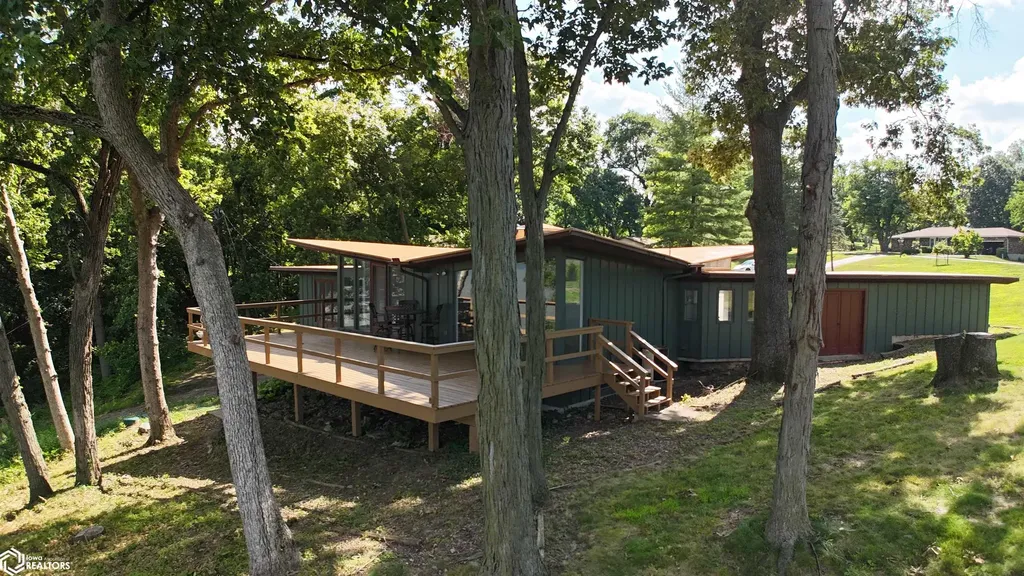 2736 Old Vineyard Road Keokuk IA 52632