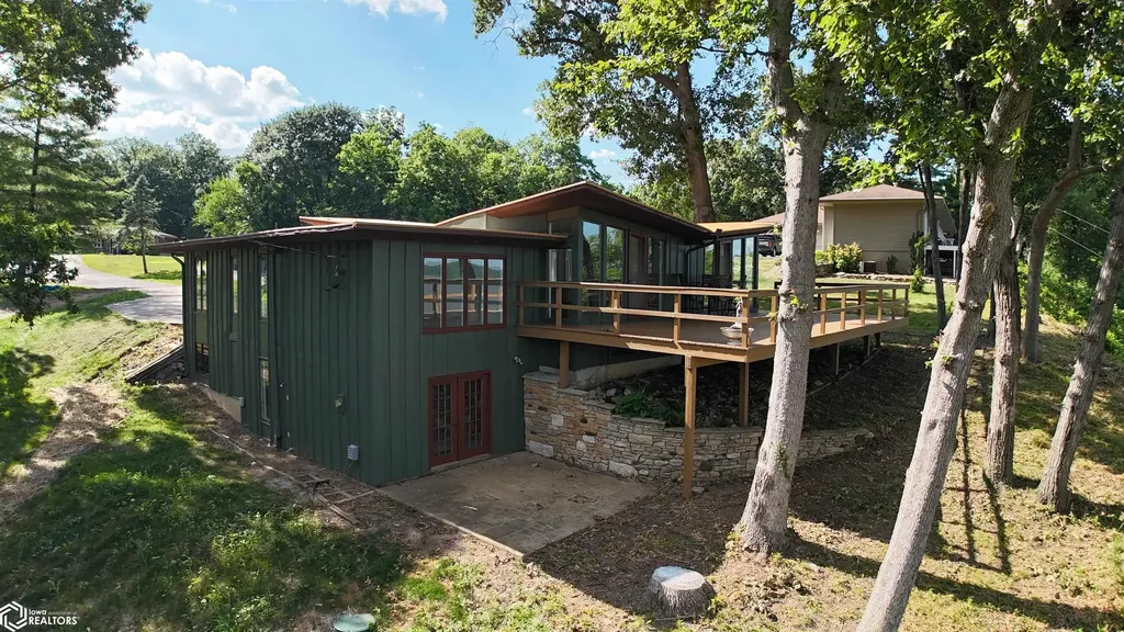 2736 Old Vineyard Road Keokuk IA 52632
