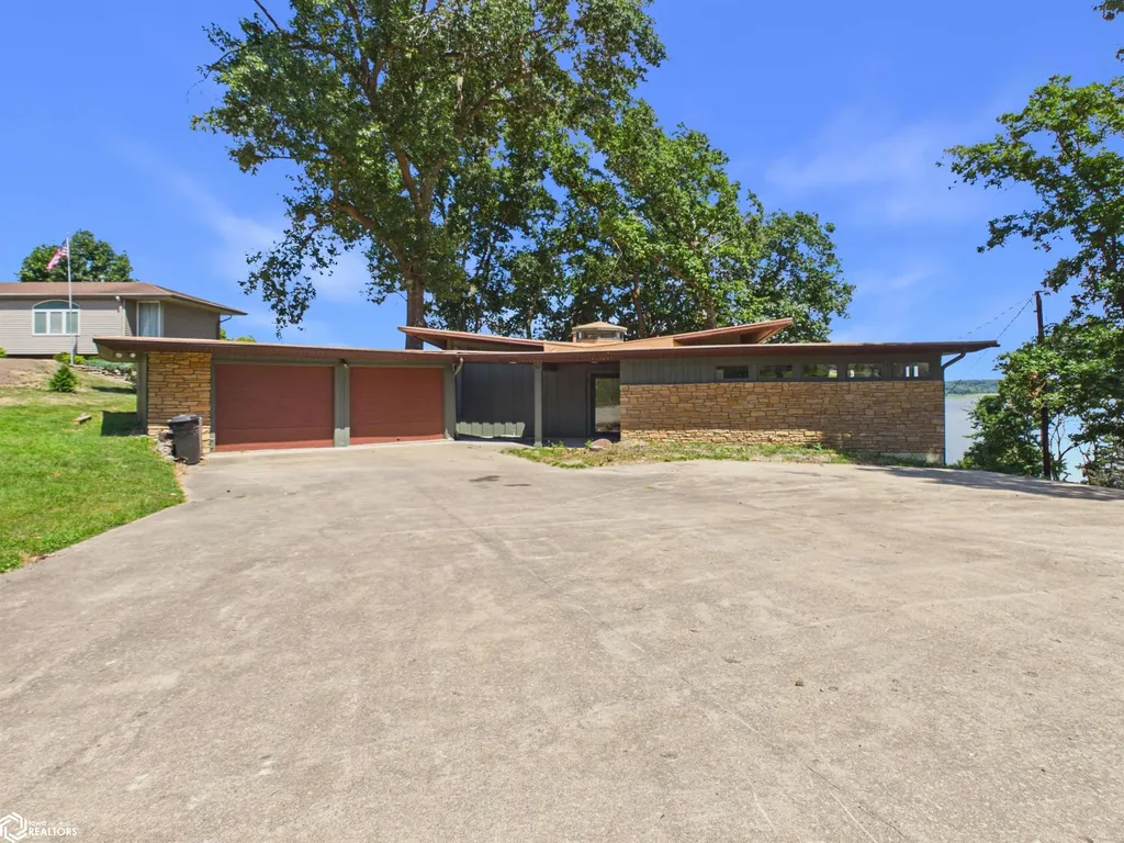 2736 Old Vineyard Road Keokuk IA 52632
