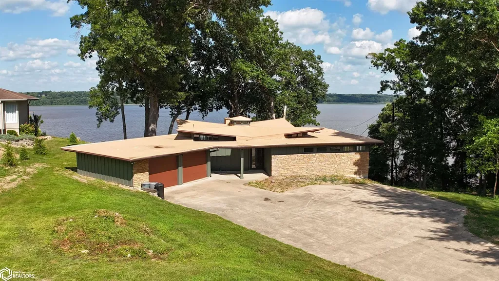 2736 Old Vineyard Road Keokuk IA 52632