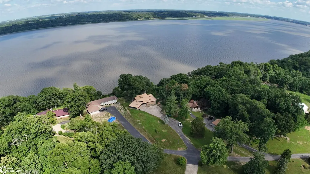 2736 Old Vineyard Road Keokuk IA 52632