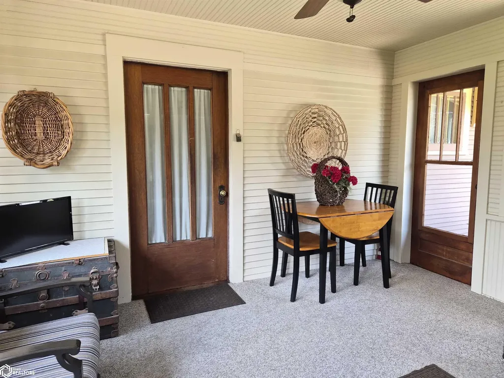 604 8th Avenue Grinnell IA 50112
