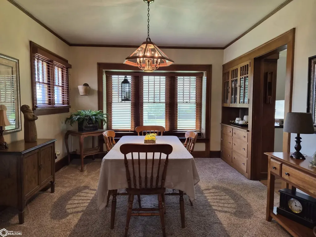 604 8th Avenue Grinnell IA 50112