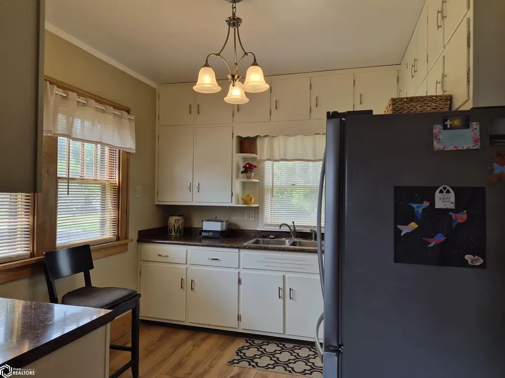 604 8th Avenue Grinnell IA 50112