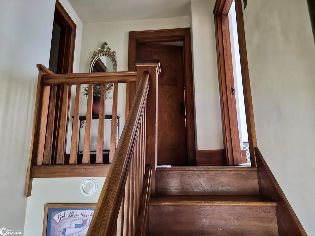 604 8th Avenue Grinnell IA 50112