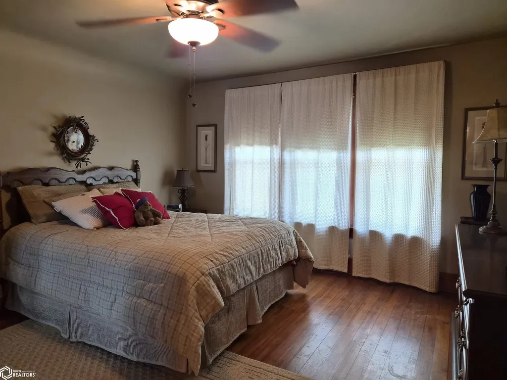 604 8th Avenue Grinnell IA 50112