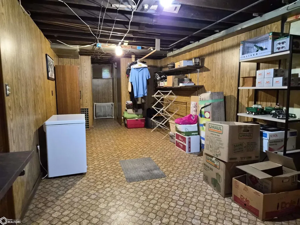 604 8th Avenue Grinnell IA 50112