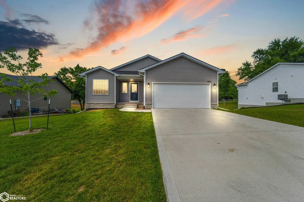 509 17th Avenue E Oskaloosa IA 52577