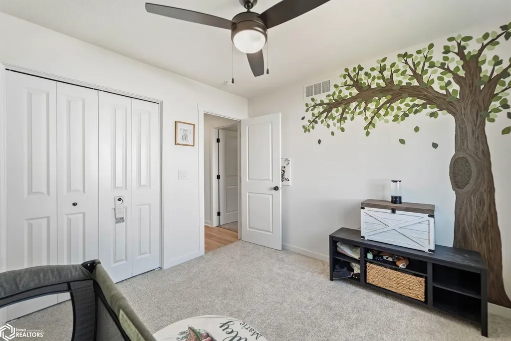 509 17th Avenue E Oskaloosa IA 52577