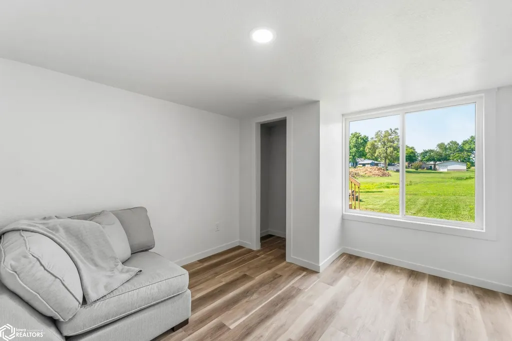 509 17th Avenue E Oskaloosa IA 52577