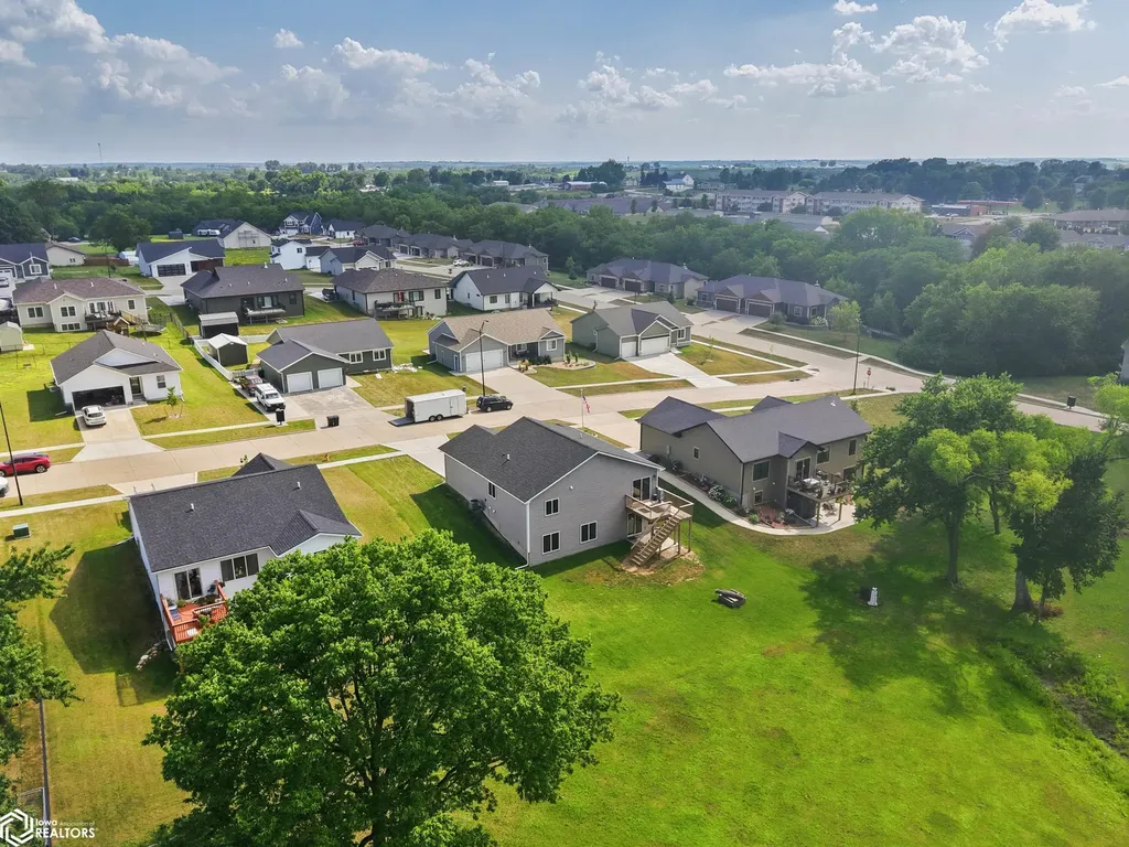 509 17th Avenue E Oskaloosa IA 52577