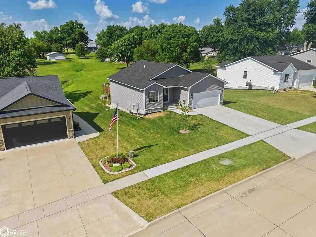 509 17th Avenue E Oskaloosa IA 52577