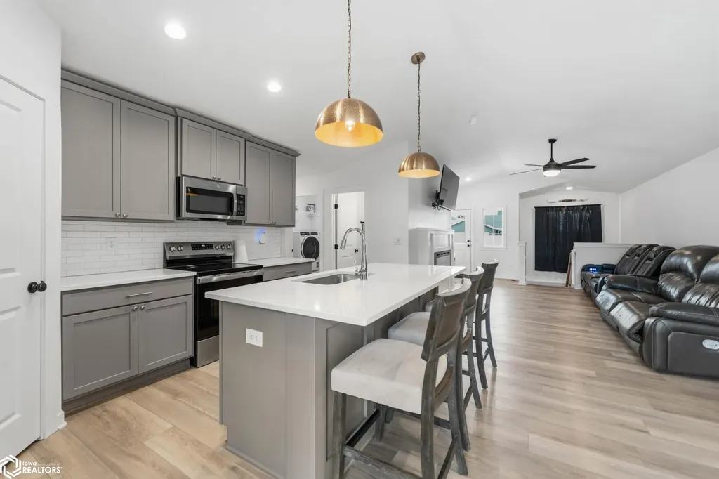 509 17th Avenue E Oskaloosa IA 52577