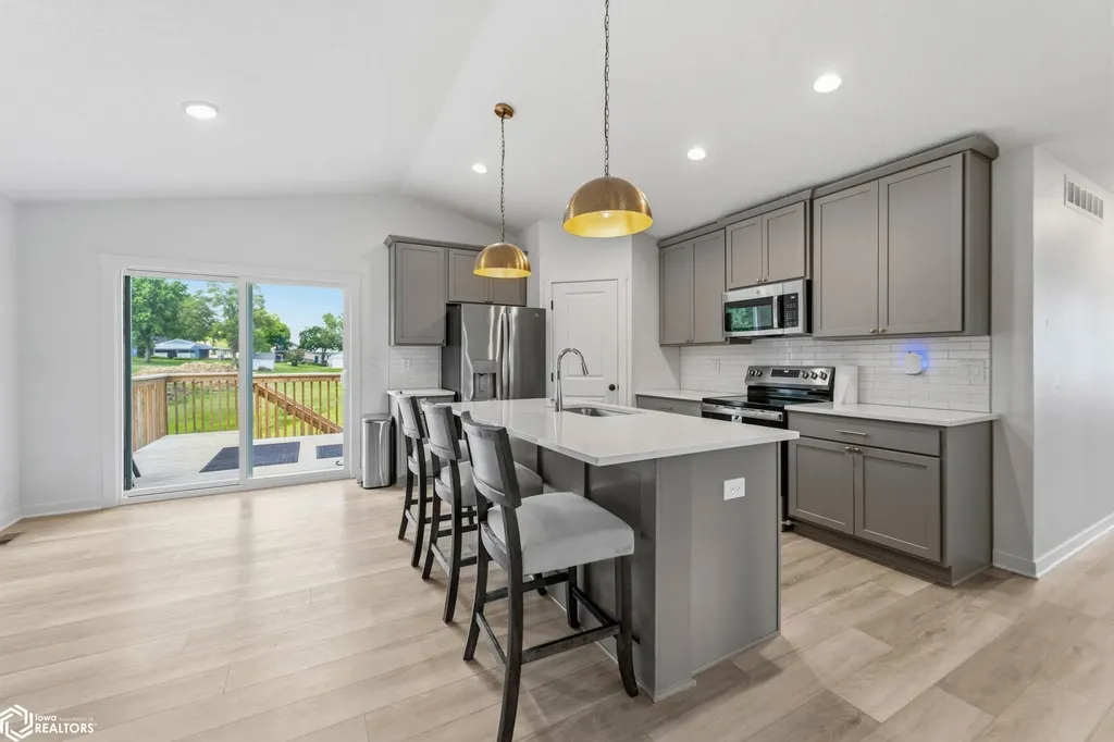 509 17th Avenue E Oskaloosa IA 52577